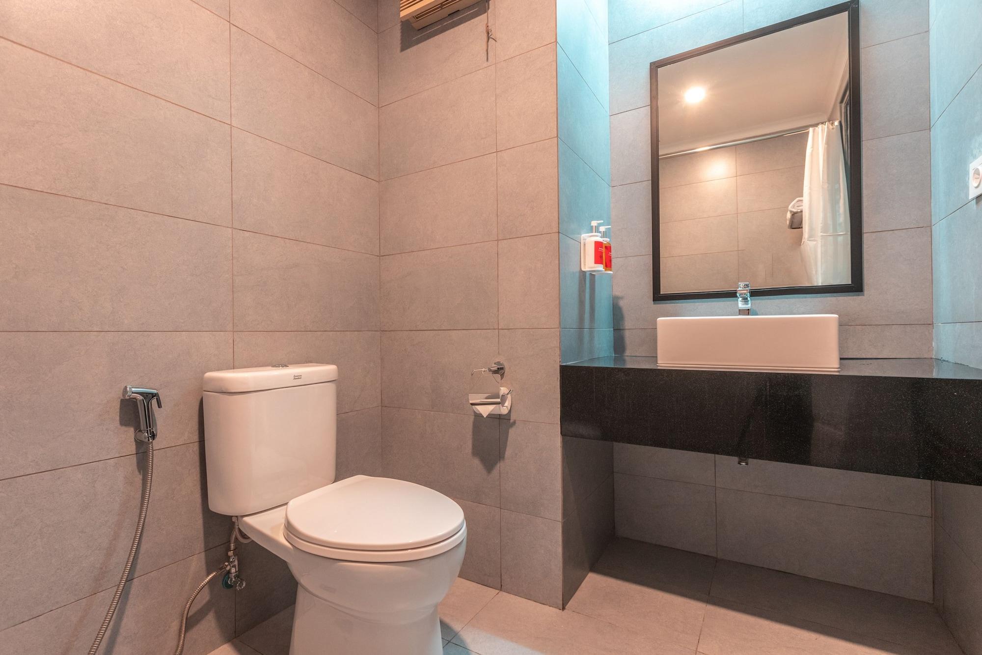 Oyo Townhouse 2 Gunung Sahari Near Rs Hermina Kemayoran