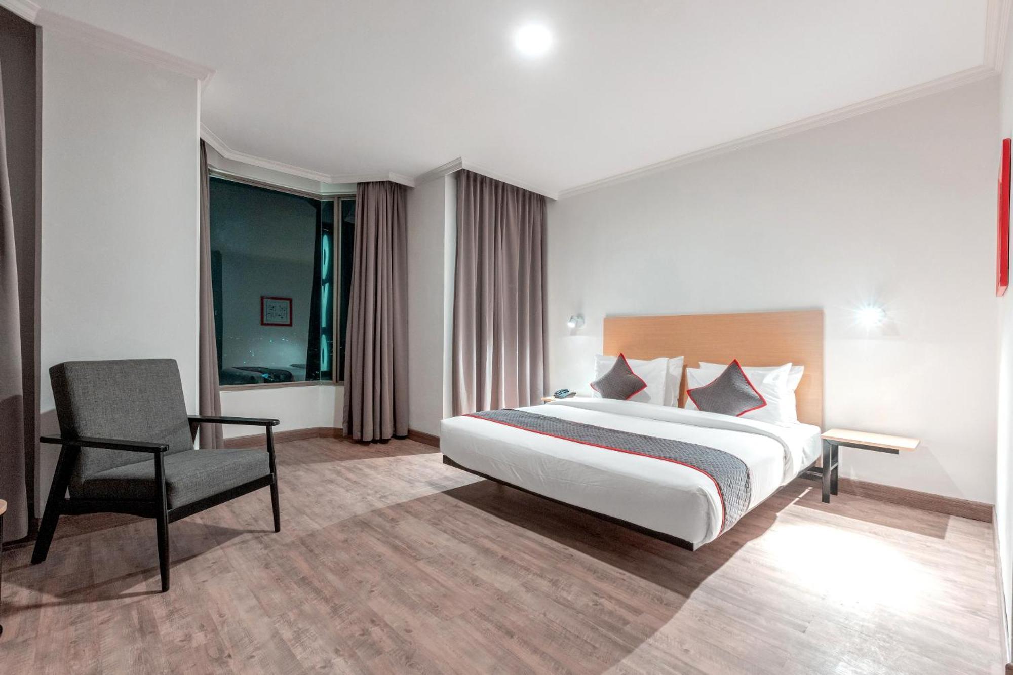 Oyo Townhouse 2 Gunung Sahari Near Rs Hermina Kemayoran Hotel 3*
