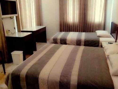 Oyo Townhouse 2 Gunung Sahari Near Rs Hermina Kemayoran Hotel 3*