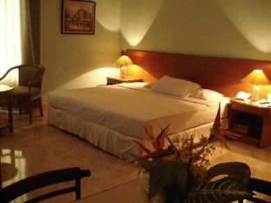 Oyo Townhouse 2 Gunung Sahari Near Rs Hermina Kemayoran Hotel Jakarta