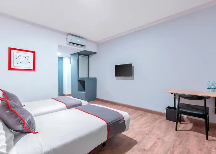 Super Oyo Townhouse 2 Hotel Gunung Sahari