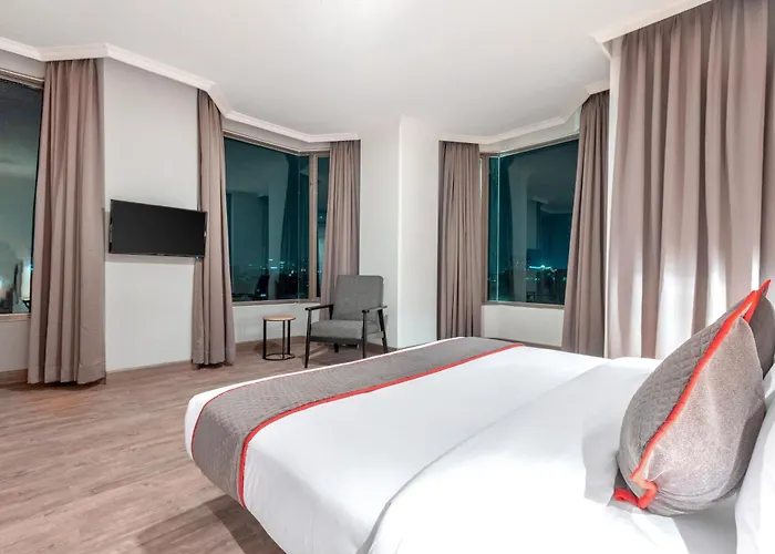 Super Oyo Townhouse 2 Hotel Gunung Sahari