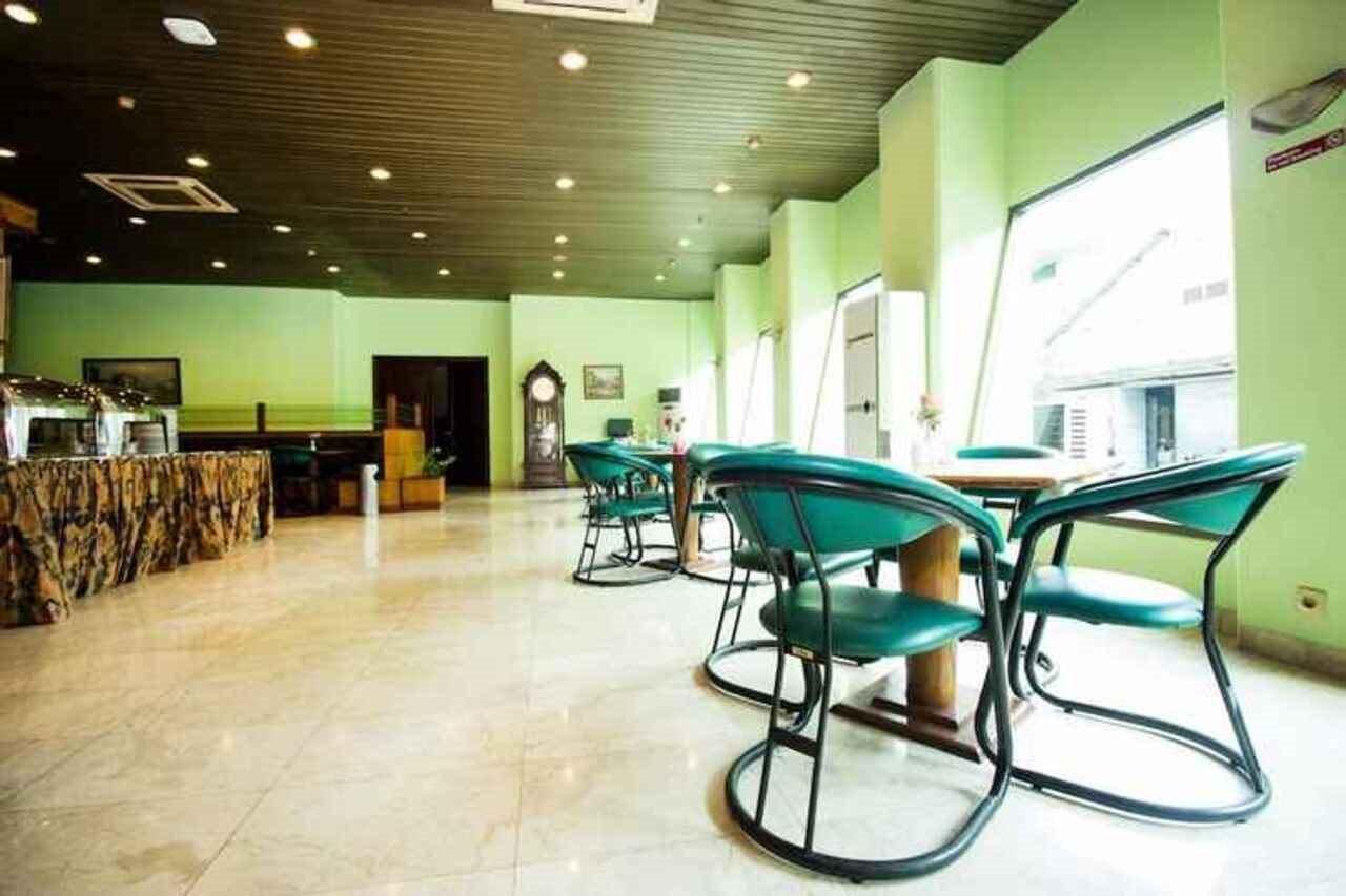 Super Oyo Townhouse 2 Gunung Sahari