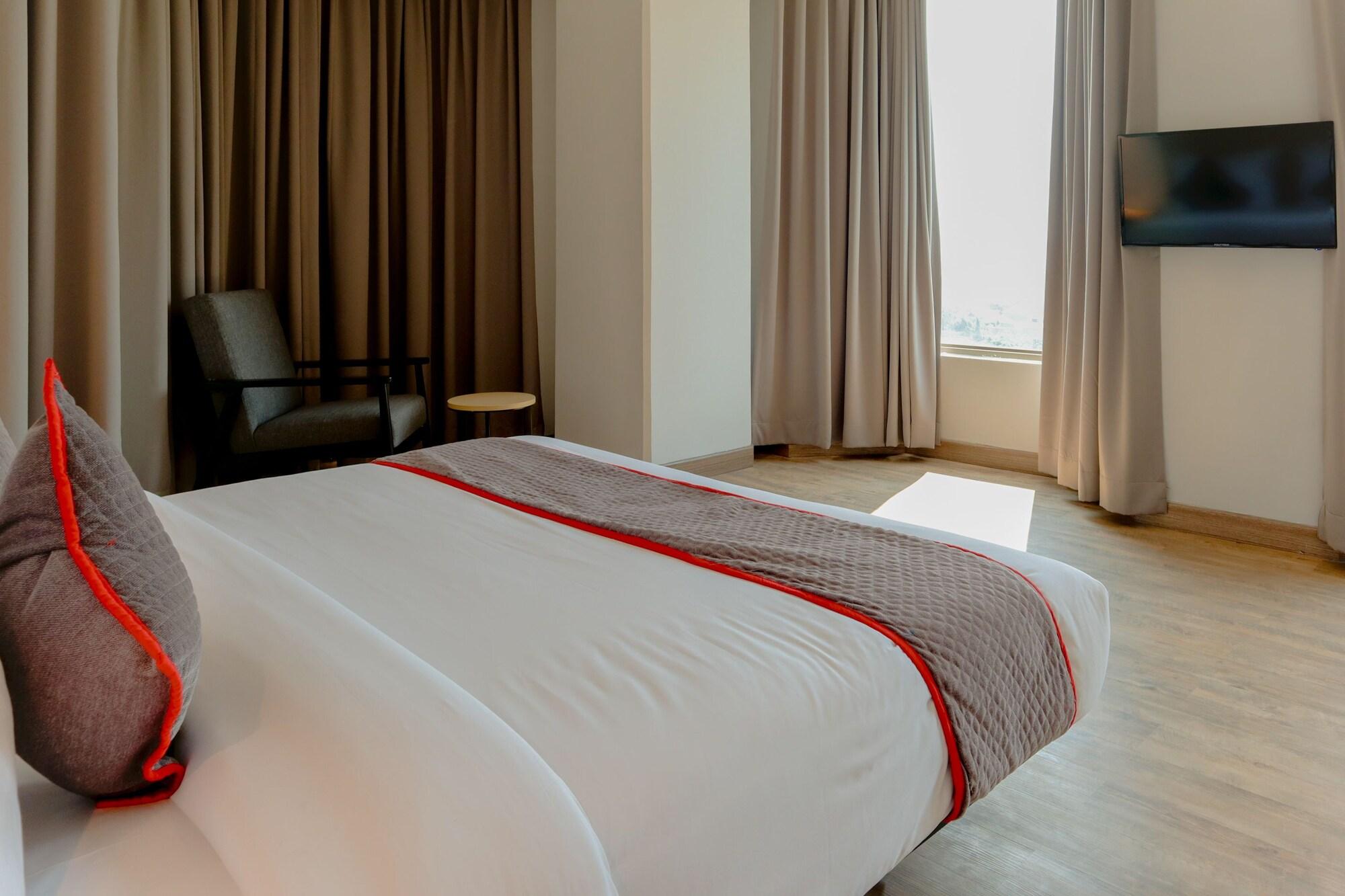 Hotel Super Oyo Townhouse 2 Gunung Sahari 3*