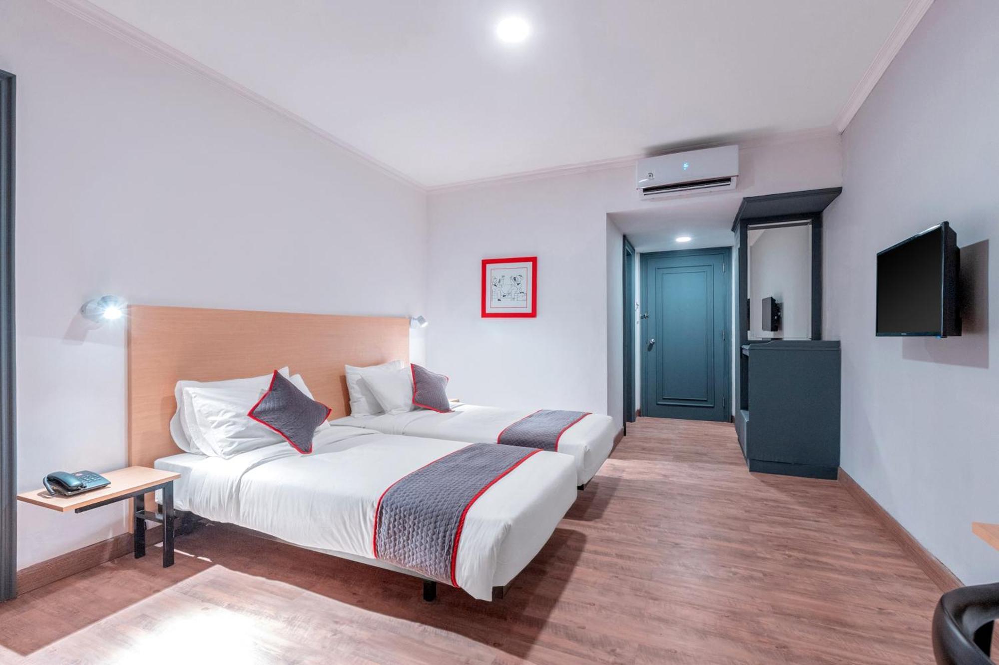 Super Oyo Townhouse 2 Gunung Sahari Hotel Jakarta