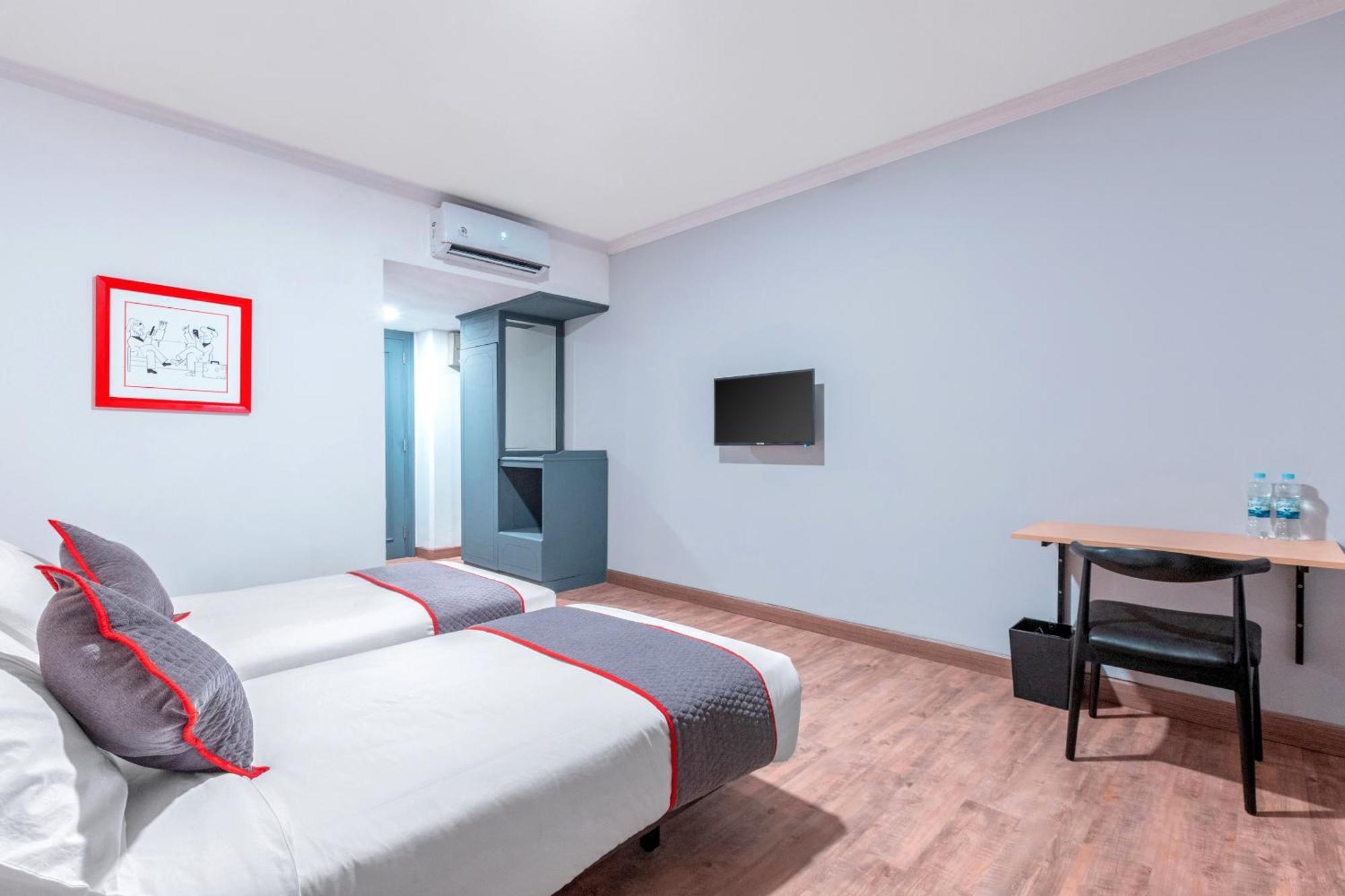Super Oyo Townhouse 2 Gunung Sahari 3*