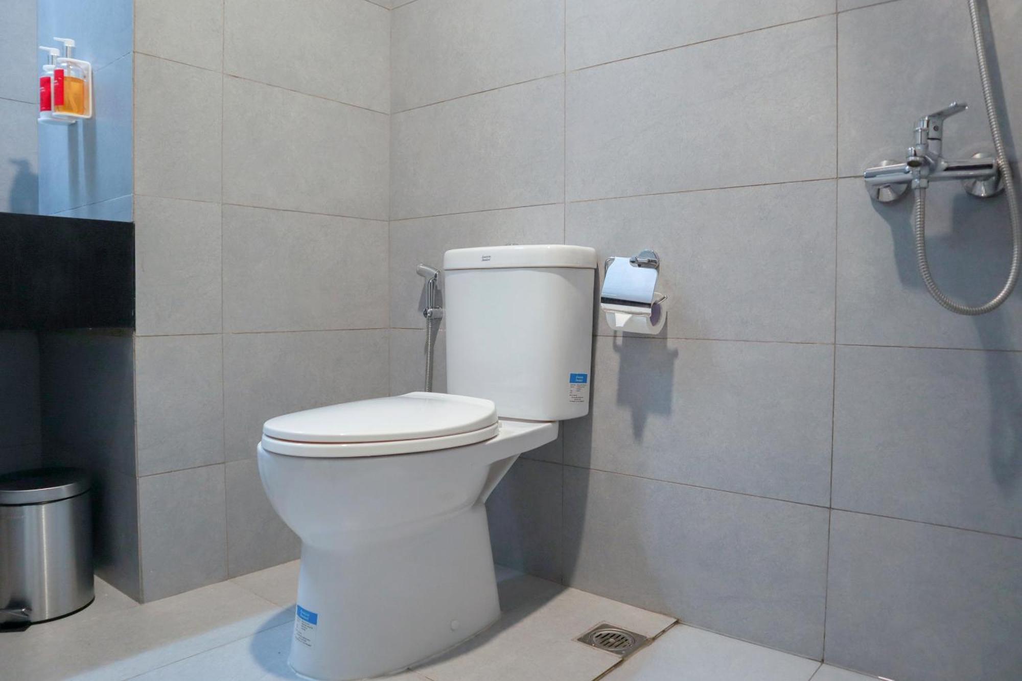 Hotel Super Oyo Townhouse 2 Gunung Sahari Jakarta