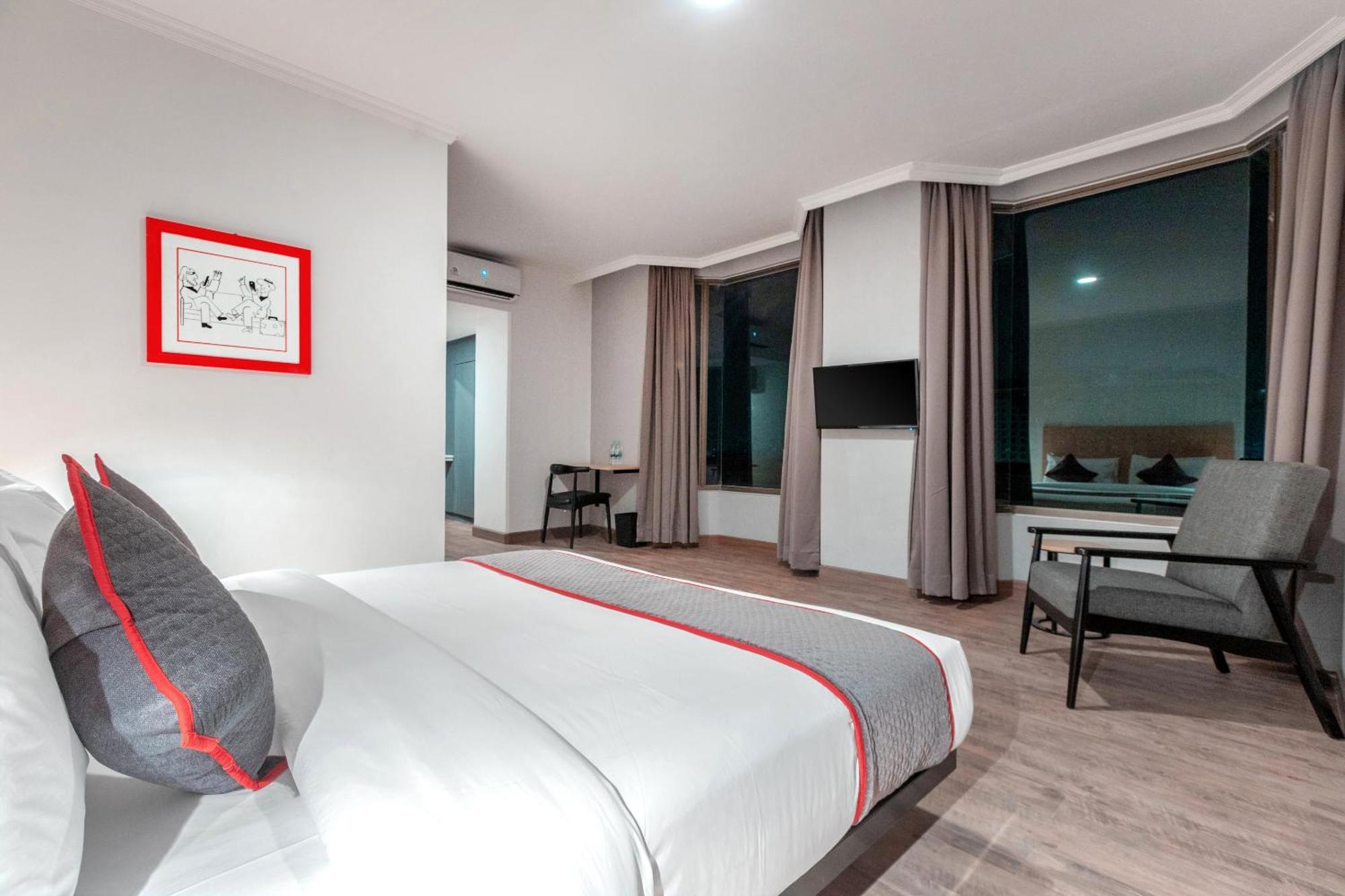 Super Oyo Townhouse 2 Gunung Sahari 3*