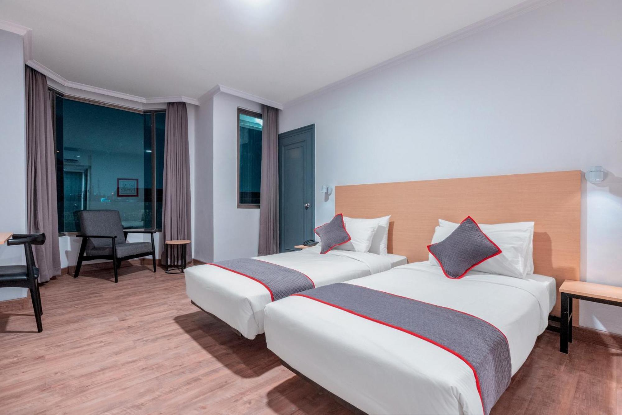 Super Oyo Townhouse 2 Gunung Sahari